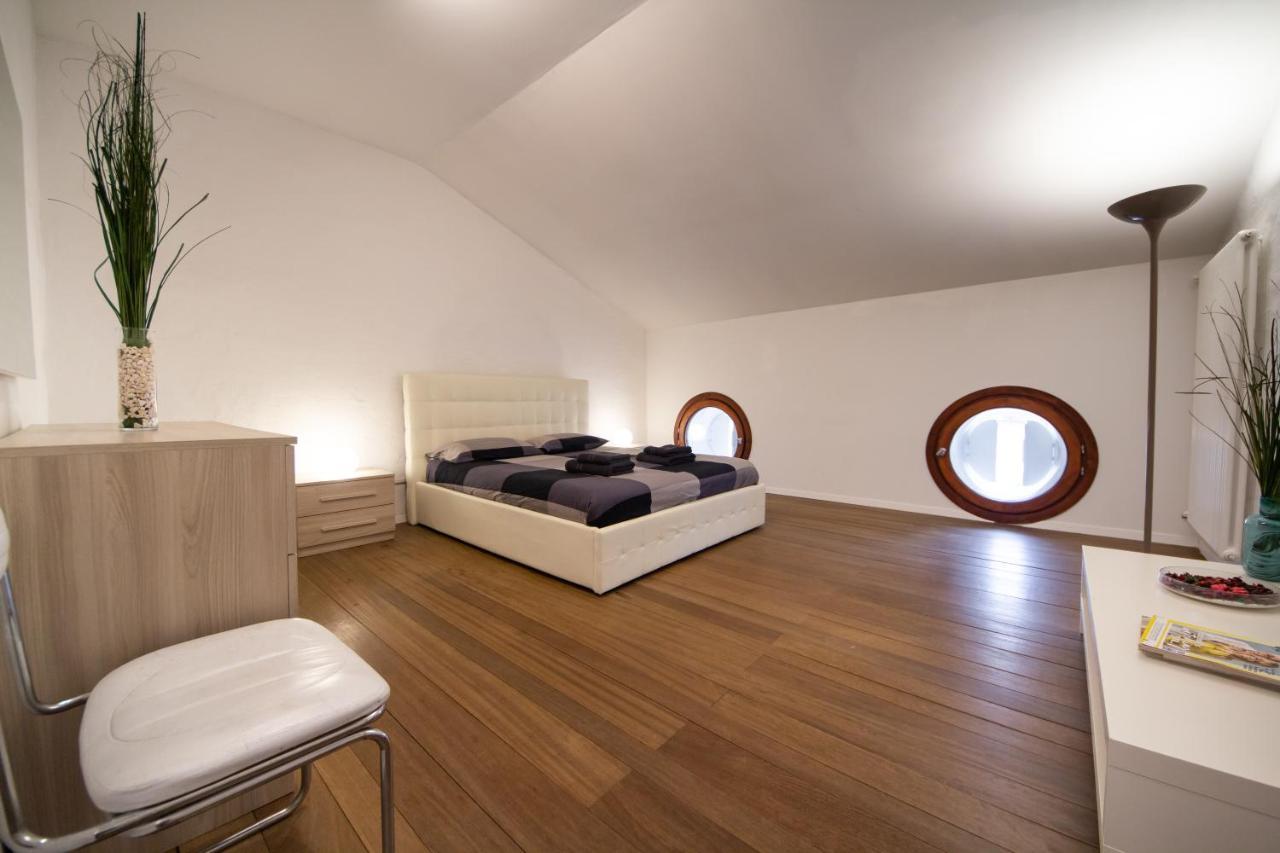 Attic Floor Venice Apartment Mestre Bagian luar foto